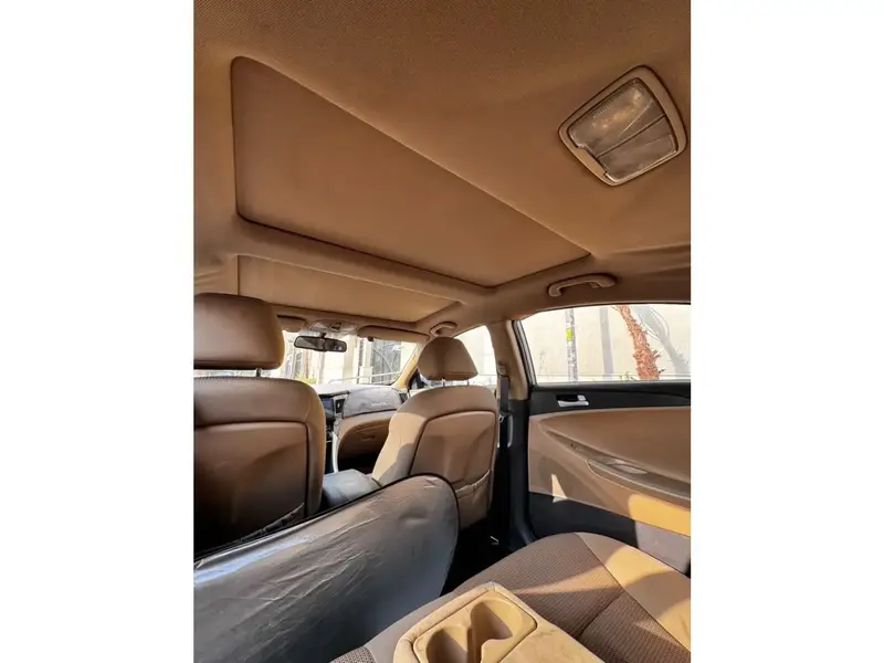 Hyundai Sonata 2011 13