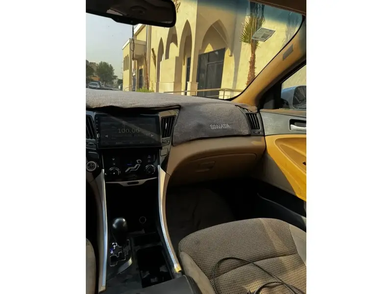 Hyundai Sonata 2011 12