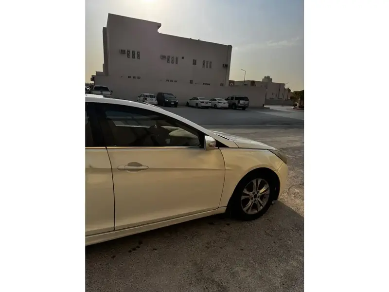 Hyundai Sonata 2011 11