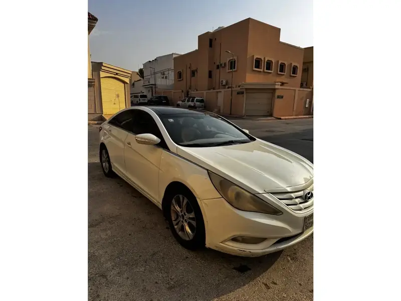 Hyundai Sonata 2011 4