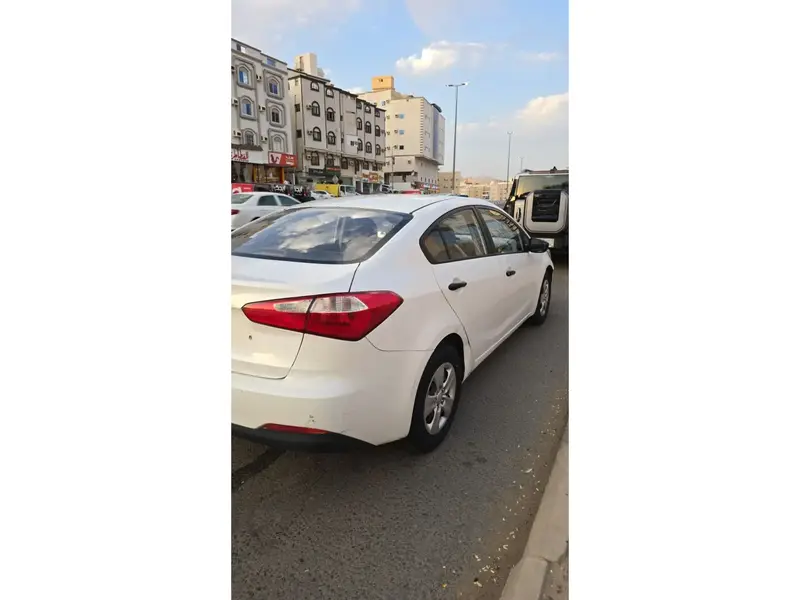 KIA Cerato 2016 4