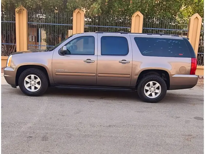 GMC Yukon XL 2012 3
