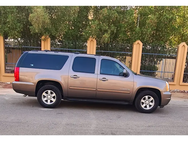GMC Yukon XL 2012 2