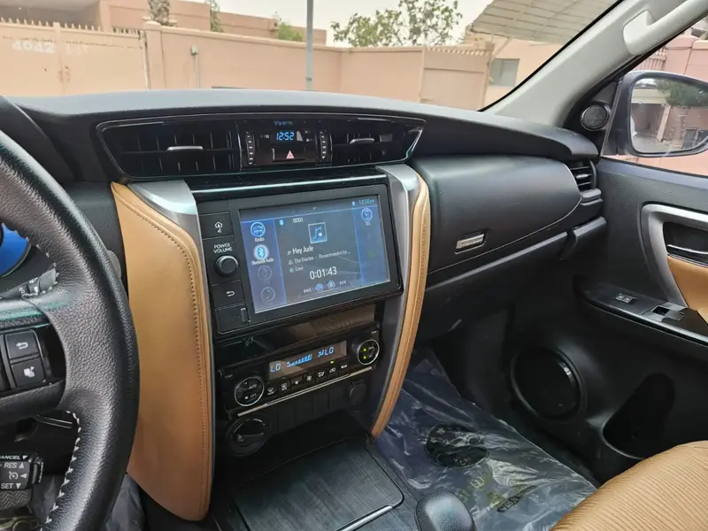 Toyota Fortuner 2023 3