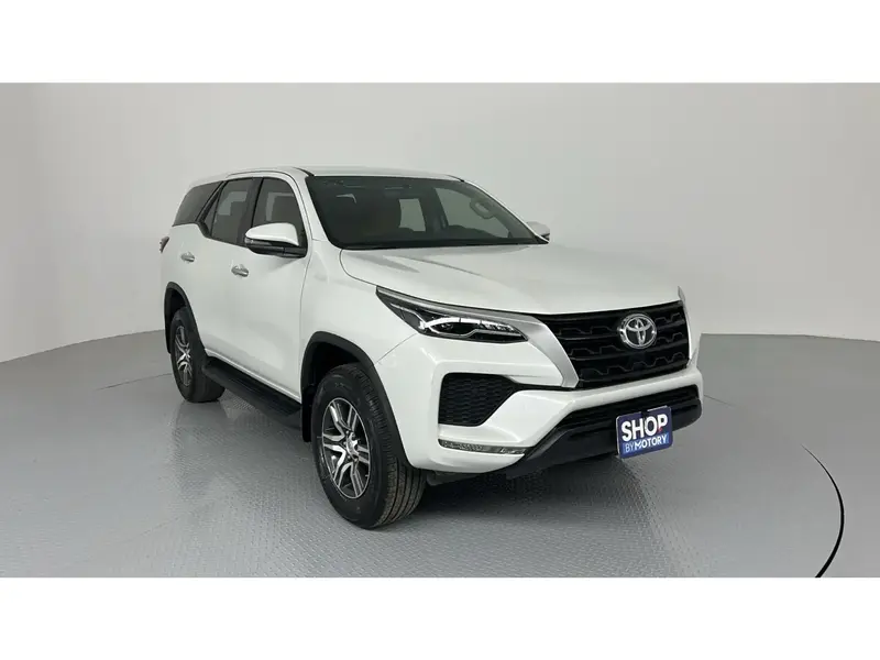 Toyota Fortuner GX 2023 4