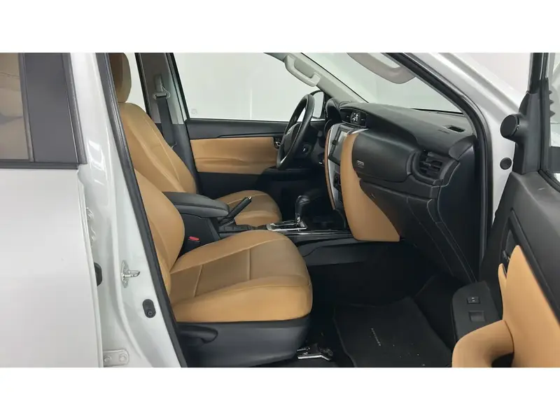 Toyota Fortuner GX 2023 8
