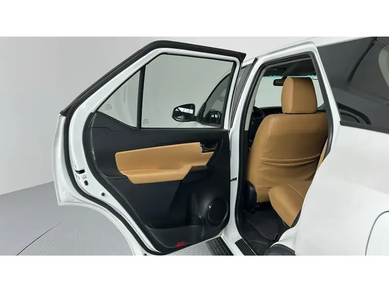 Toyota Fortuner GX 2023 19