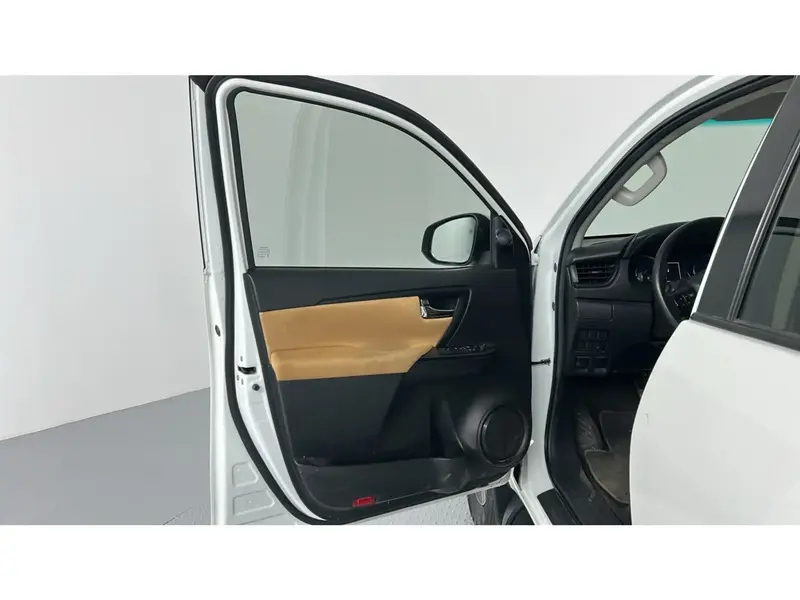 Toyota Fortuner GX 2023 21