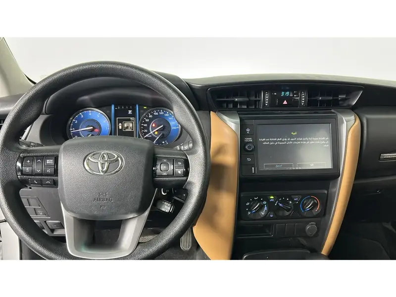 Toyota Fortuner GX 2023 25