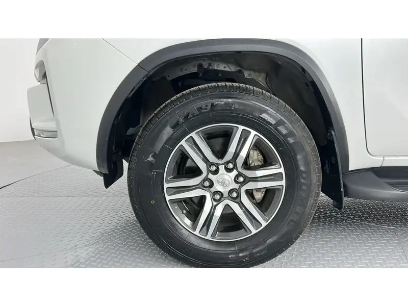 Toyota Fortuner GX 2023 27