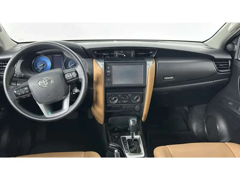 Toyota Fortuner GX 2023 28