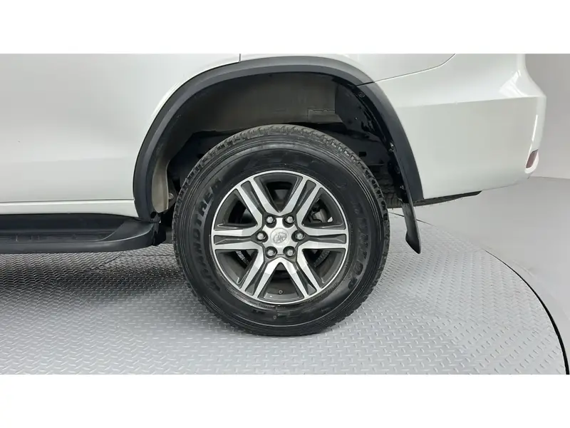 Toyota Fortuner GX 2023 33