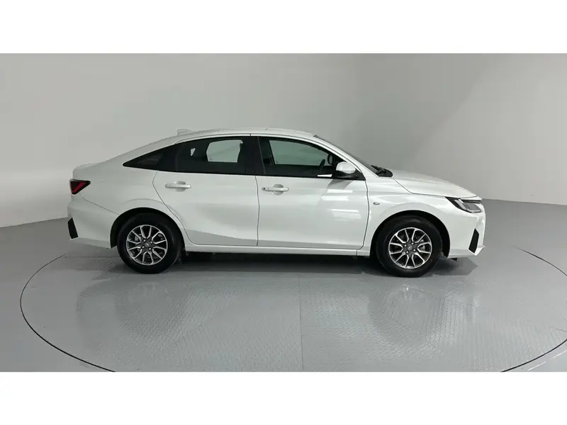 Toyota Yaris Y 2026 12