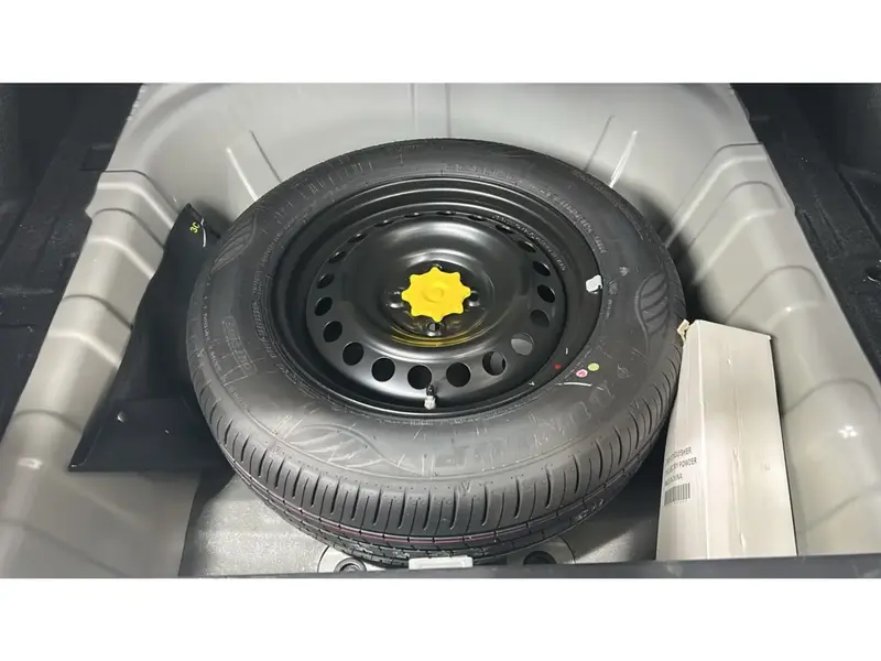 Toyota Yaris Y 2026 21