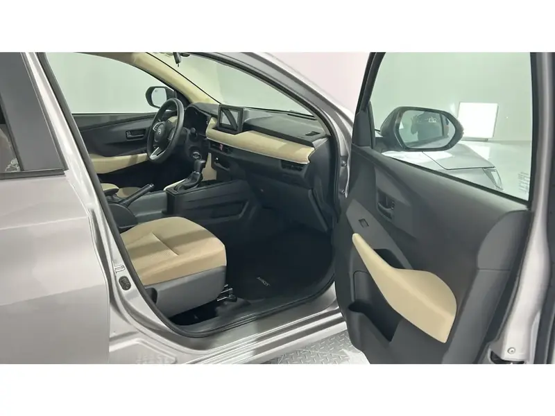 Toyota Yaris Y 2026 28