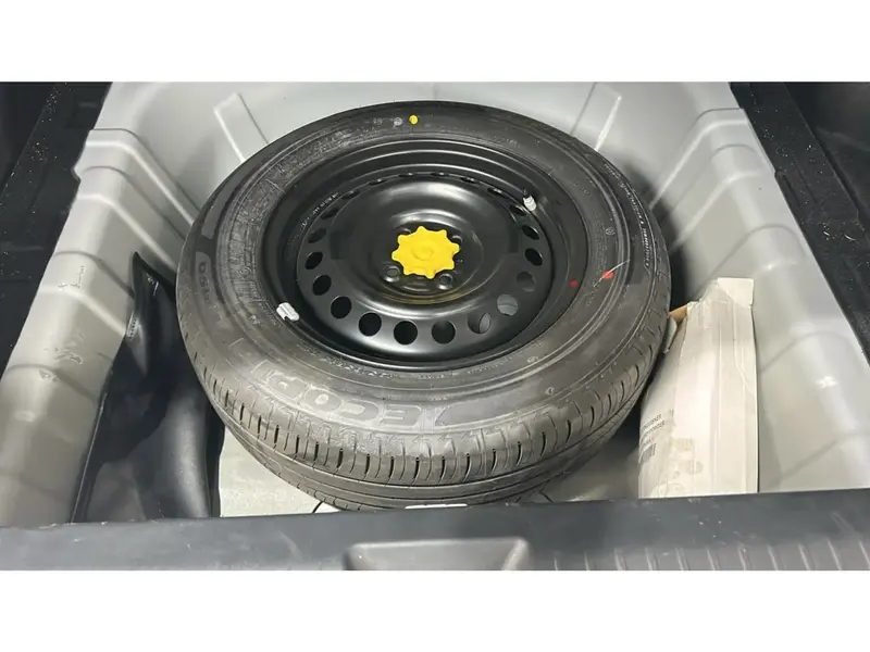 Toyota Yaris Y 2026 22