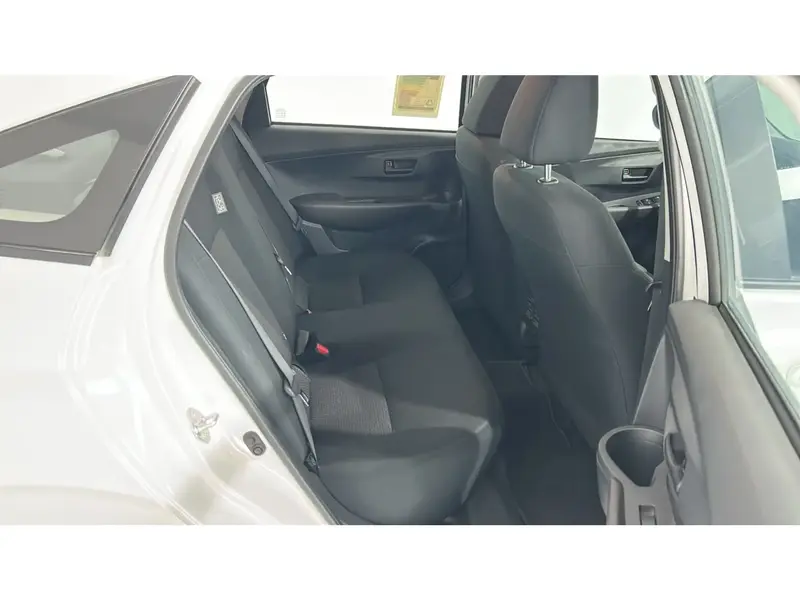Toyota Yaris Y 2026 29