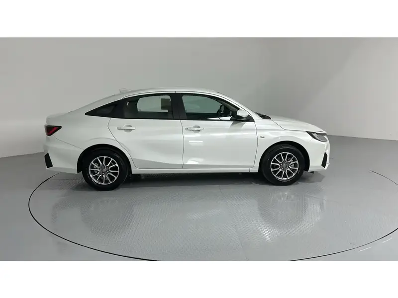 Toyota Yaris Y 2026 5