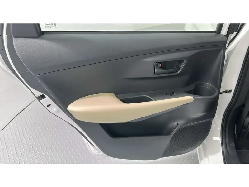 Toyota Yaris Y 2026 17