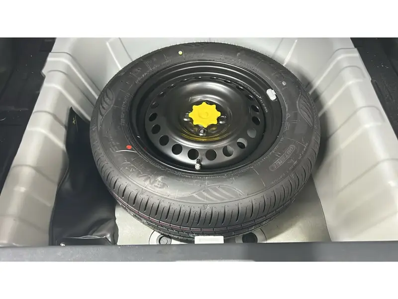 Toyota Yaris Y 2026 29