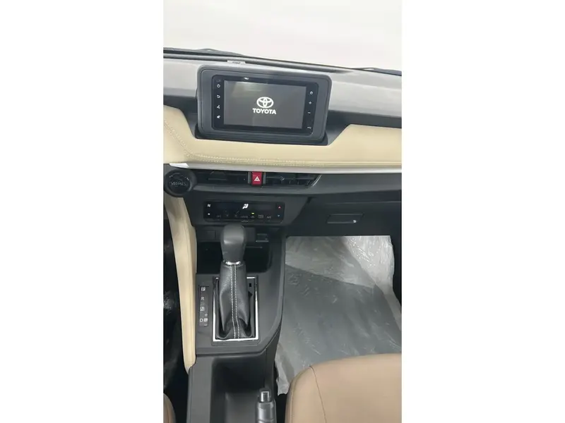 Toyota Yaris Y 2026 19
