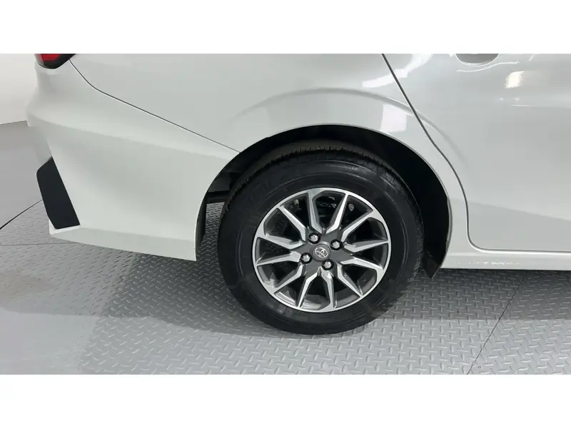 Toyota Yaris Y 2026 25