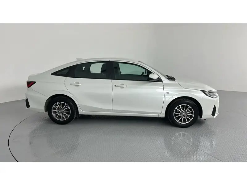 Toyota Yaris Y 2026 5