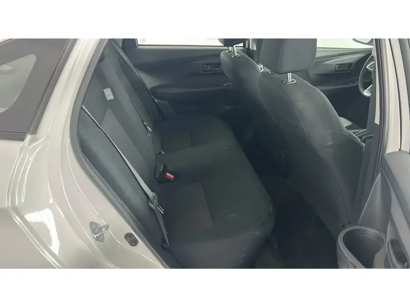 Toyota Yaris Y 2026 16