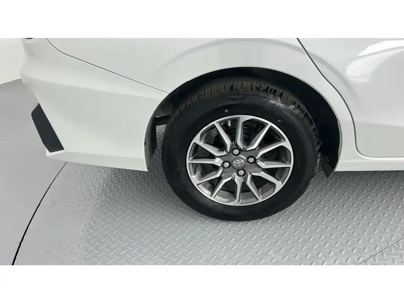 Toyota Yaris Y 2026 24
