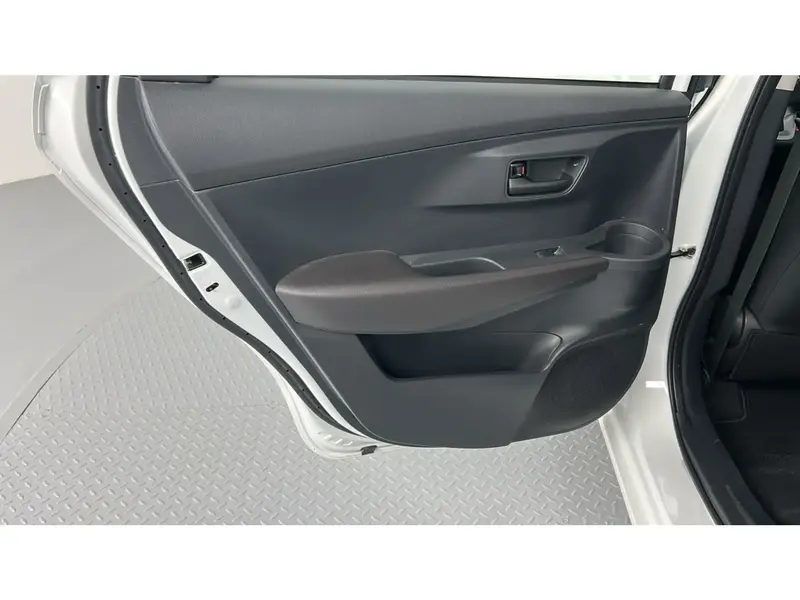 Toyota Yaris Y 2026 14