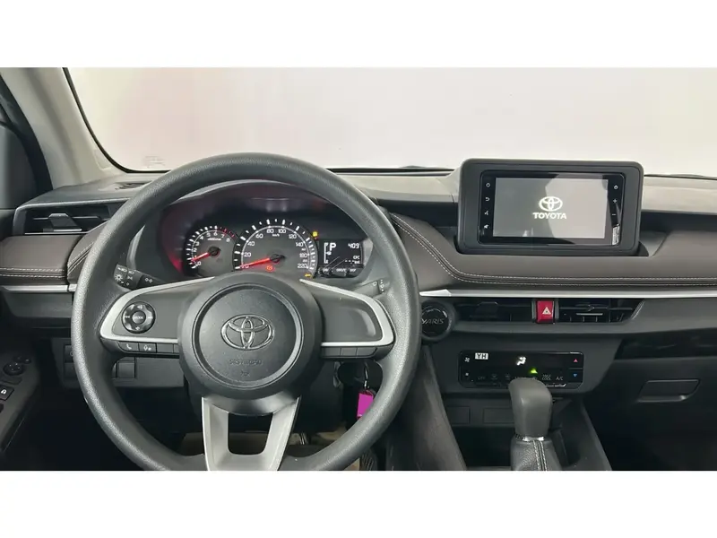Toyota Yaris Y 2026 23