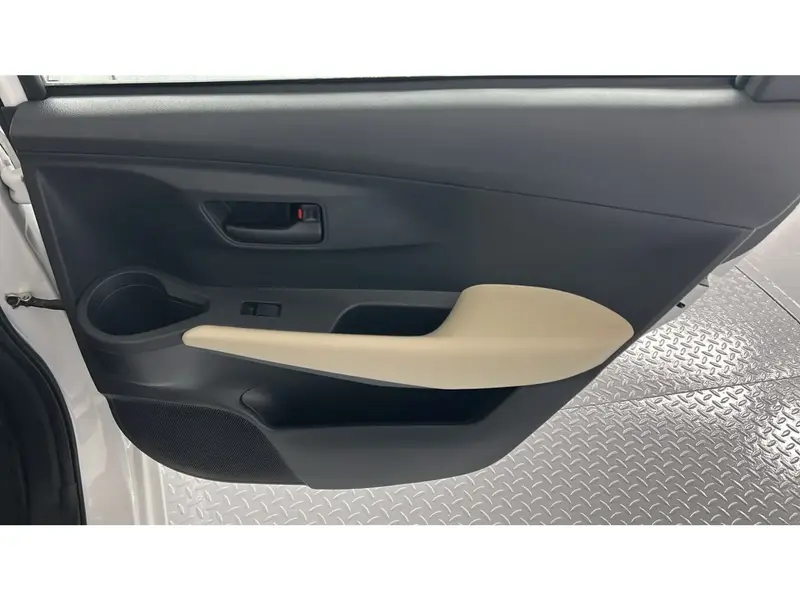 Toyota Yaris Y 2026 13
