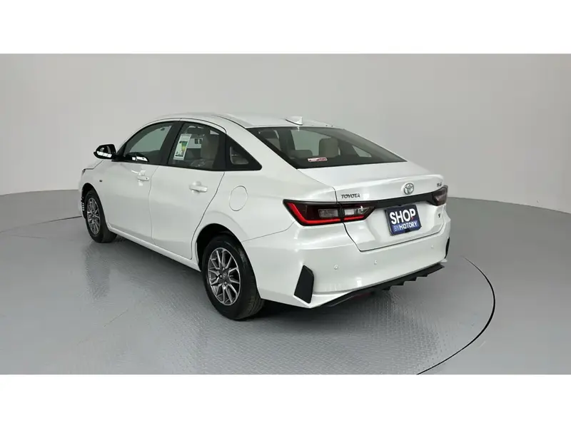 Toyota Yaris Y 2026 6
