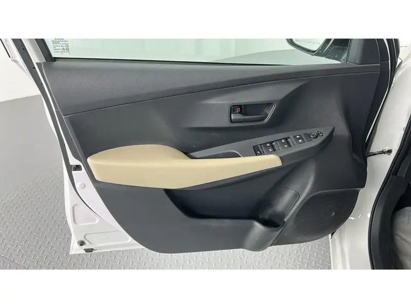 Toyota Yaris Y 2026 17