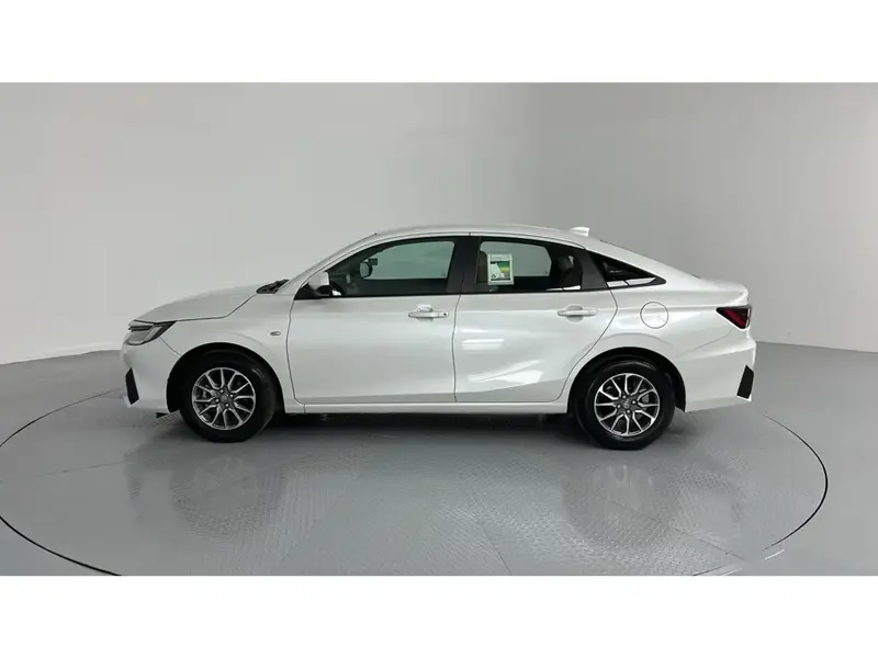 Toyota Yaris Y 2026 12