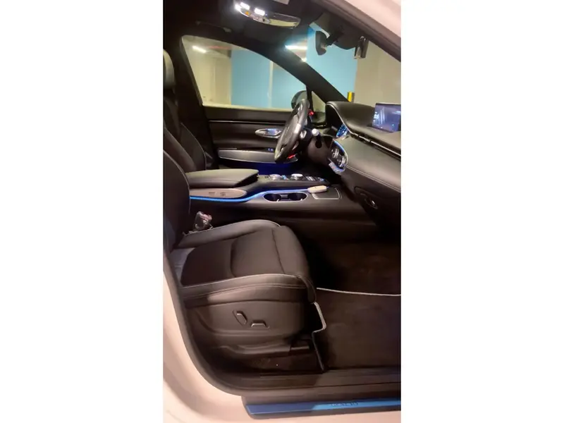 Genesis GV70 2023 8