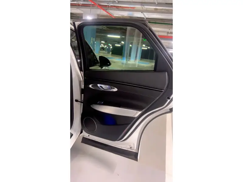 Genesis GV70 2023 9