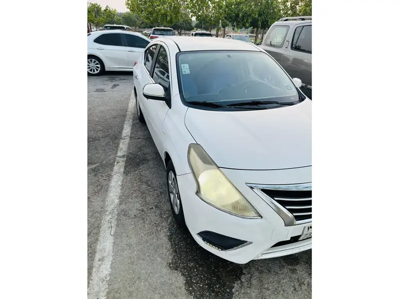 Nissan Sunny 2015 5