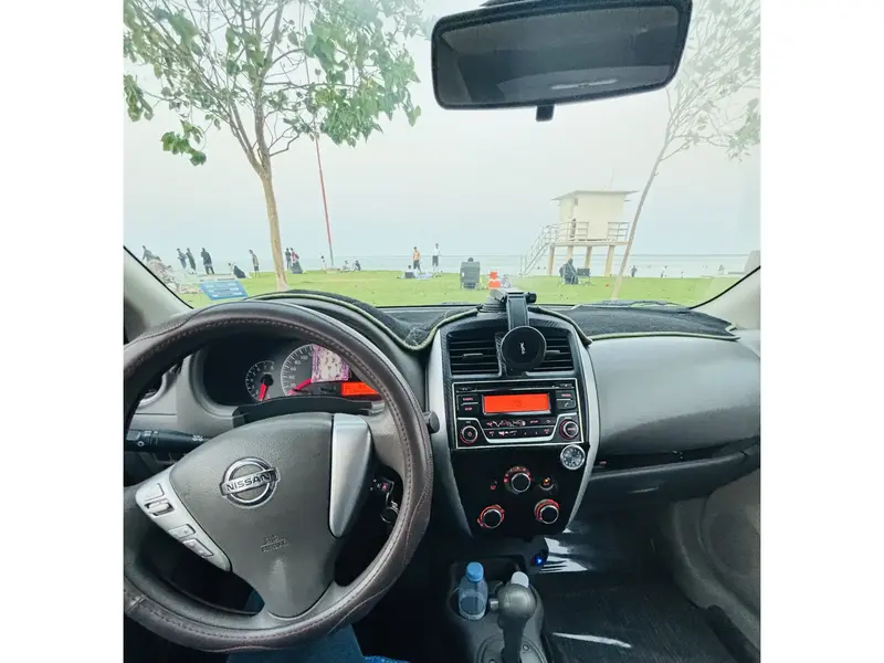 Nissan Sunny 2015 9