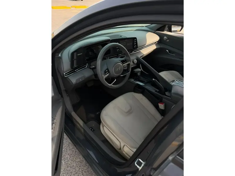 Hyundai Elantra 2024 3