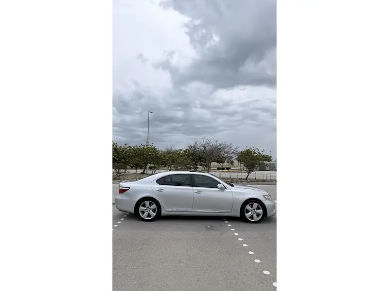 Lexus LS 2008 5