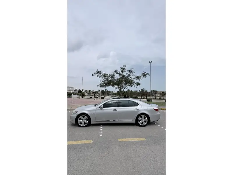 Lexus LS 2008 12