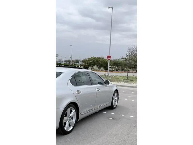 Lexus LS 2008 8