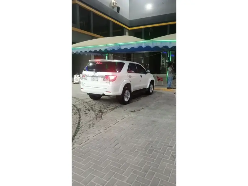 Toyota Fortuner 2015 3
