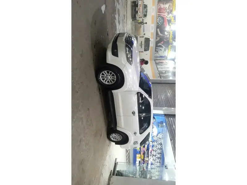 Toyota Fortuner 2015 5