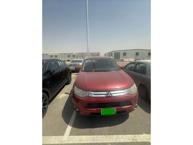 Mitsubishi OUTLANDER 2015 1