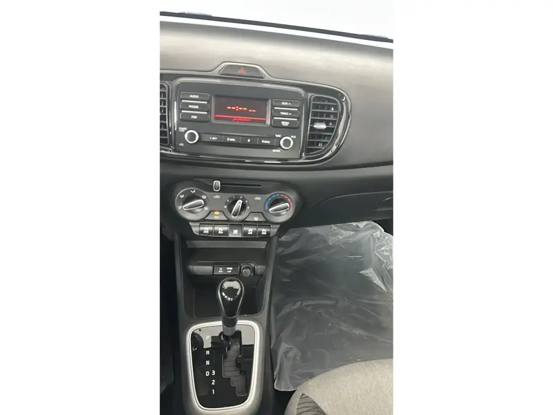 KIA Pegas GL 2026 15