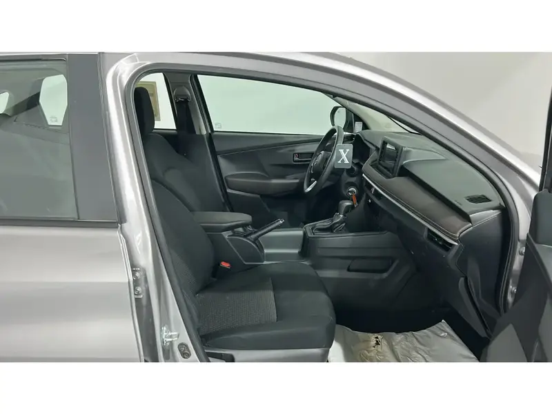 Toyota Yaris Y 2026 9