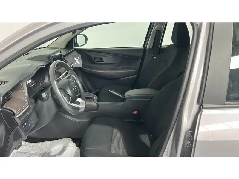 Toyota Yaris Y 2026 15
