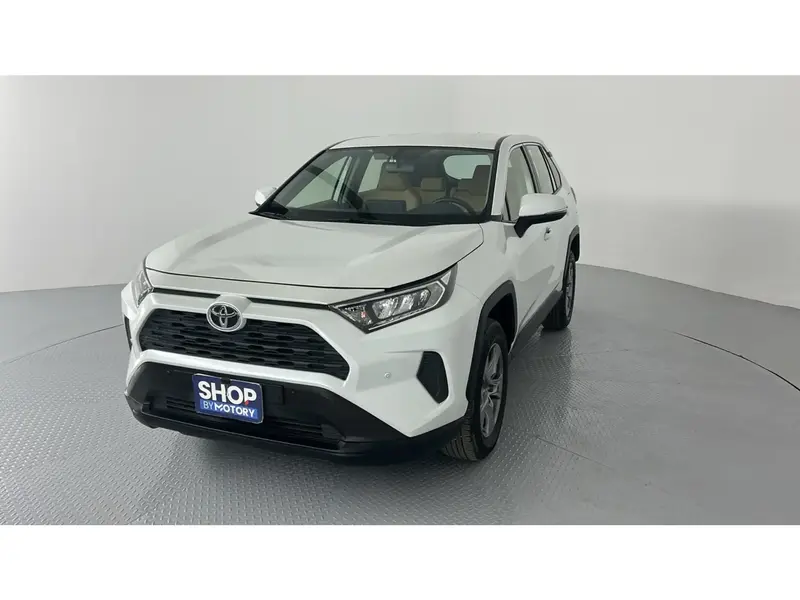 Toyota RAV4 LE 2024 3